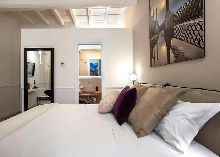 Pantheon 2 Bed and breakfast 4*