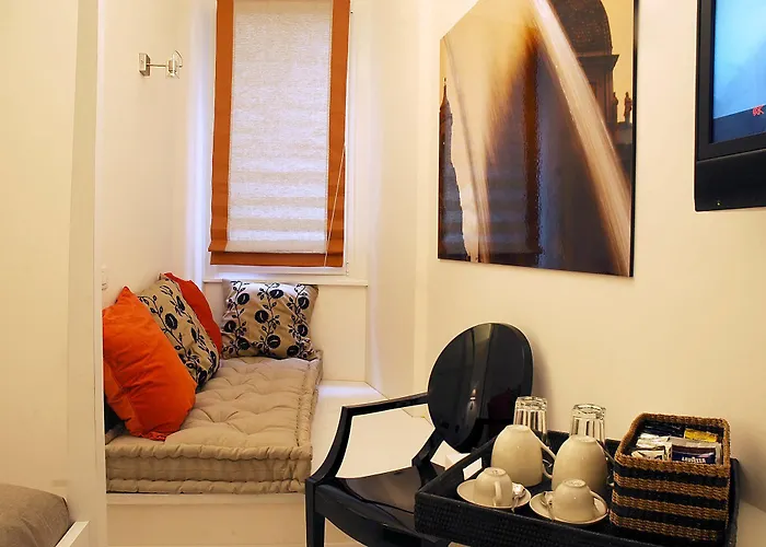 Pantheon 2 Bed and breakfast 4*